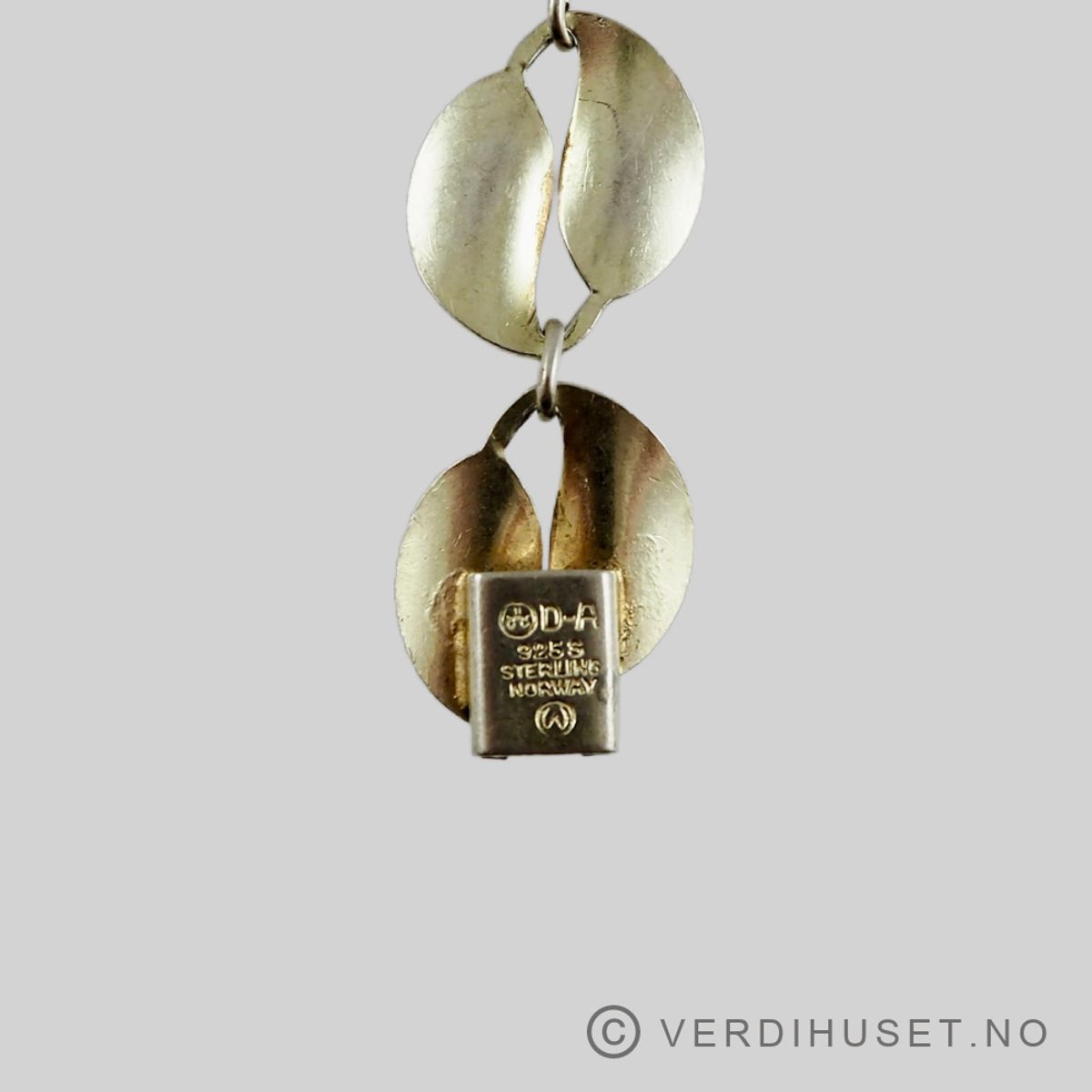 Armbånd i forgylt sølv med rød emalje - D-A