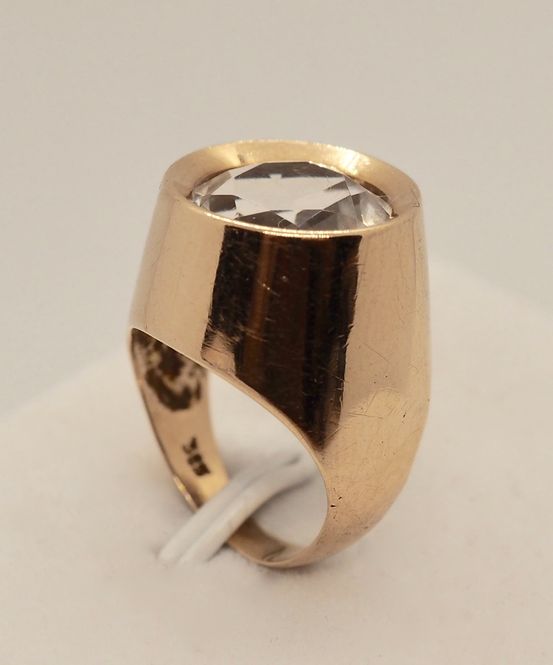 Hovedbilde Ring i 14 k gull med stor blank sten
