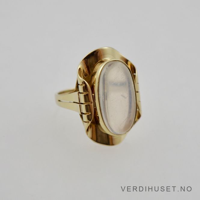 Hovedbilde Ring i 14 K gull med stor sten
