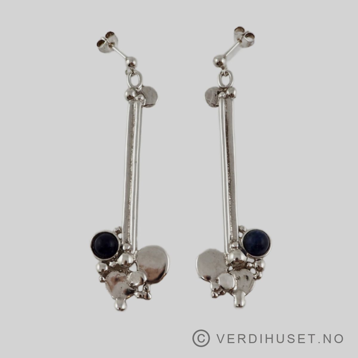 Ørepynt i sølv med blå sten