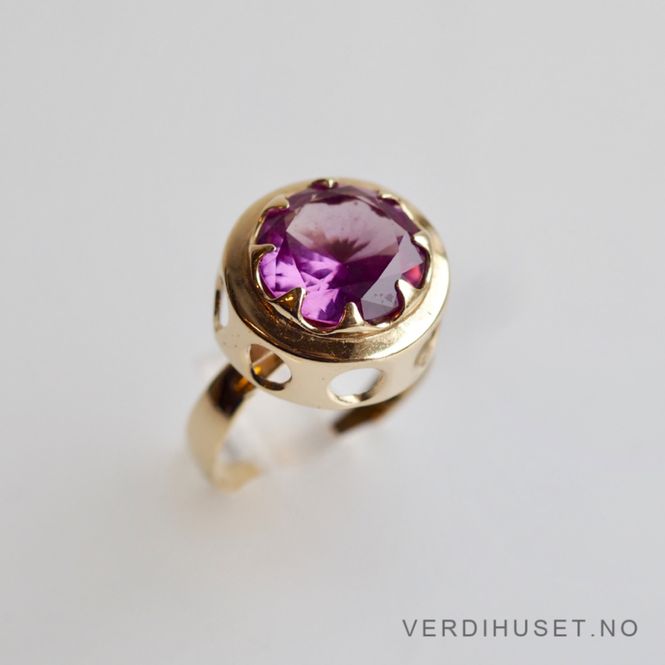 Hovedbilde Ring i 14 K gull med rosa sten