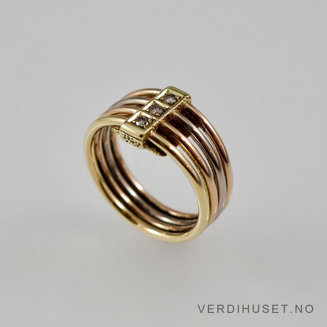 Hovedbilde Ring i 14 K gull med 3 blanke stener