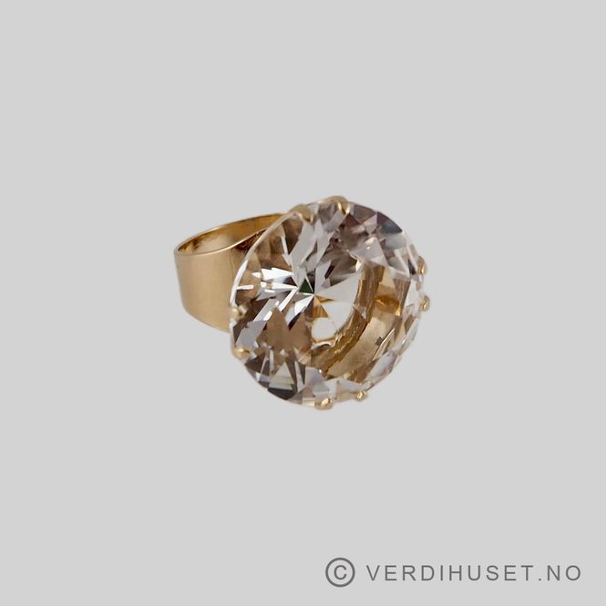 Hovedbilde Ring i 14 K gull med stor blank sten