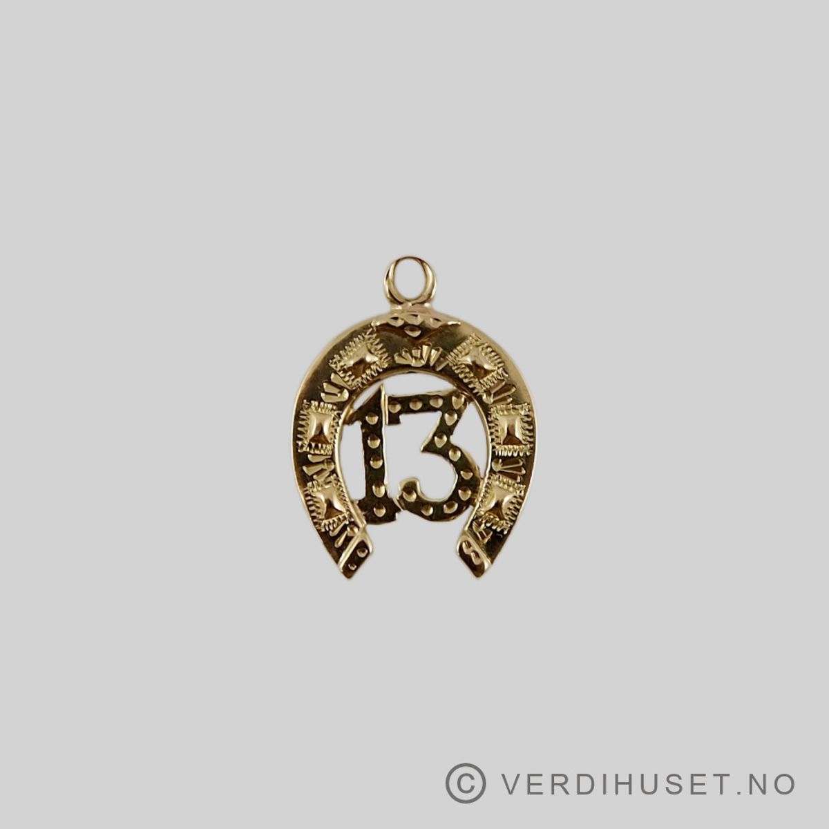 Charm i 14 K gull - Hestesko med tallet 13
