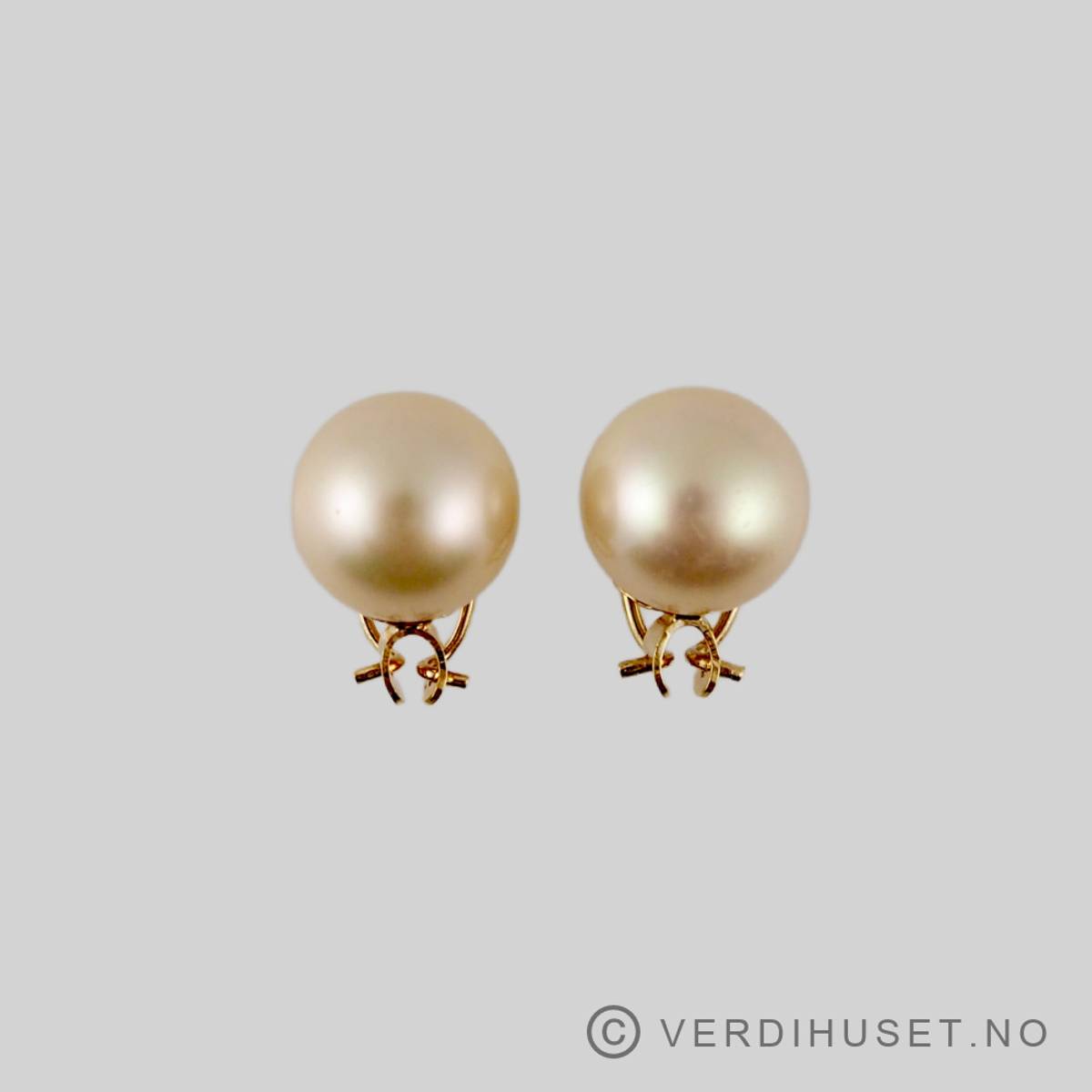 Øreklips i 18 K gull med perle