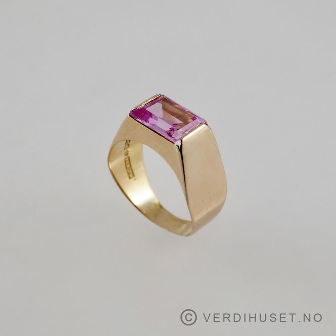 Hovedbilde Ring i 14 K gull med rosa sten