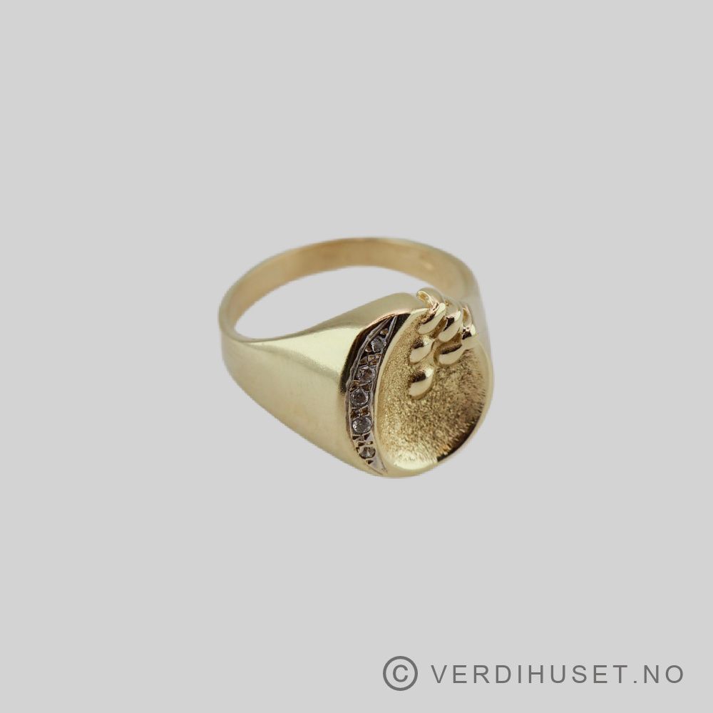 Ring i 14 k gull med 5 blanke stener