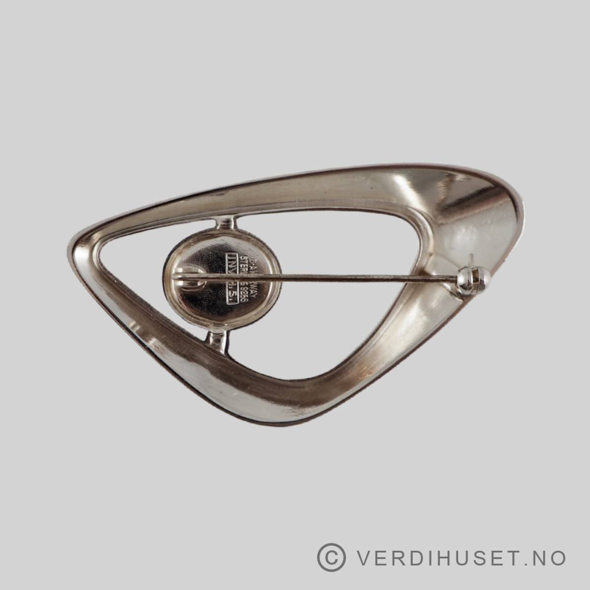 Brosje i sølv med thulitt