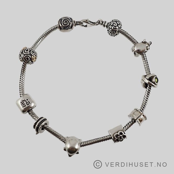 Hovedbilde Armbånd i sølv med diverse charms - Pandora