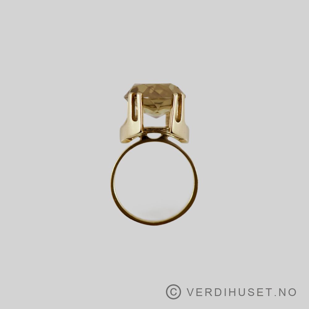 Ring i 14 K gull med champagne-farget sten