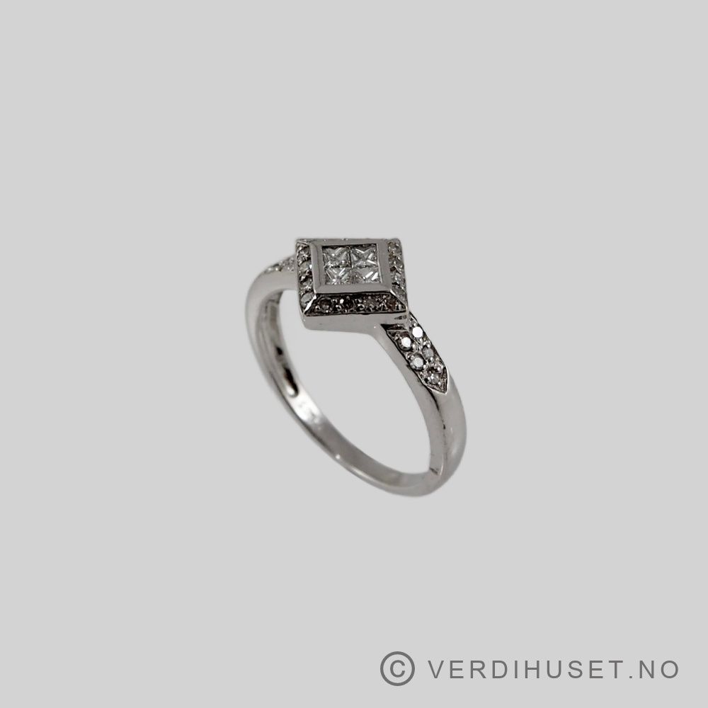 Ring i 14 K hvitt gull med diamanter