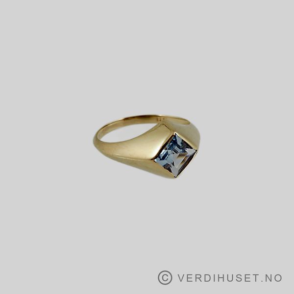 Hovedbilde Ring i 14 K gull med lys blå sten