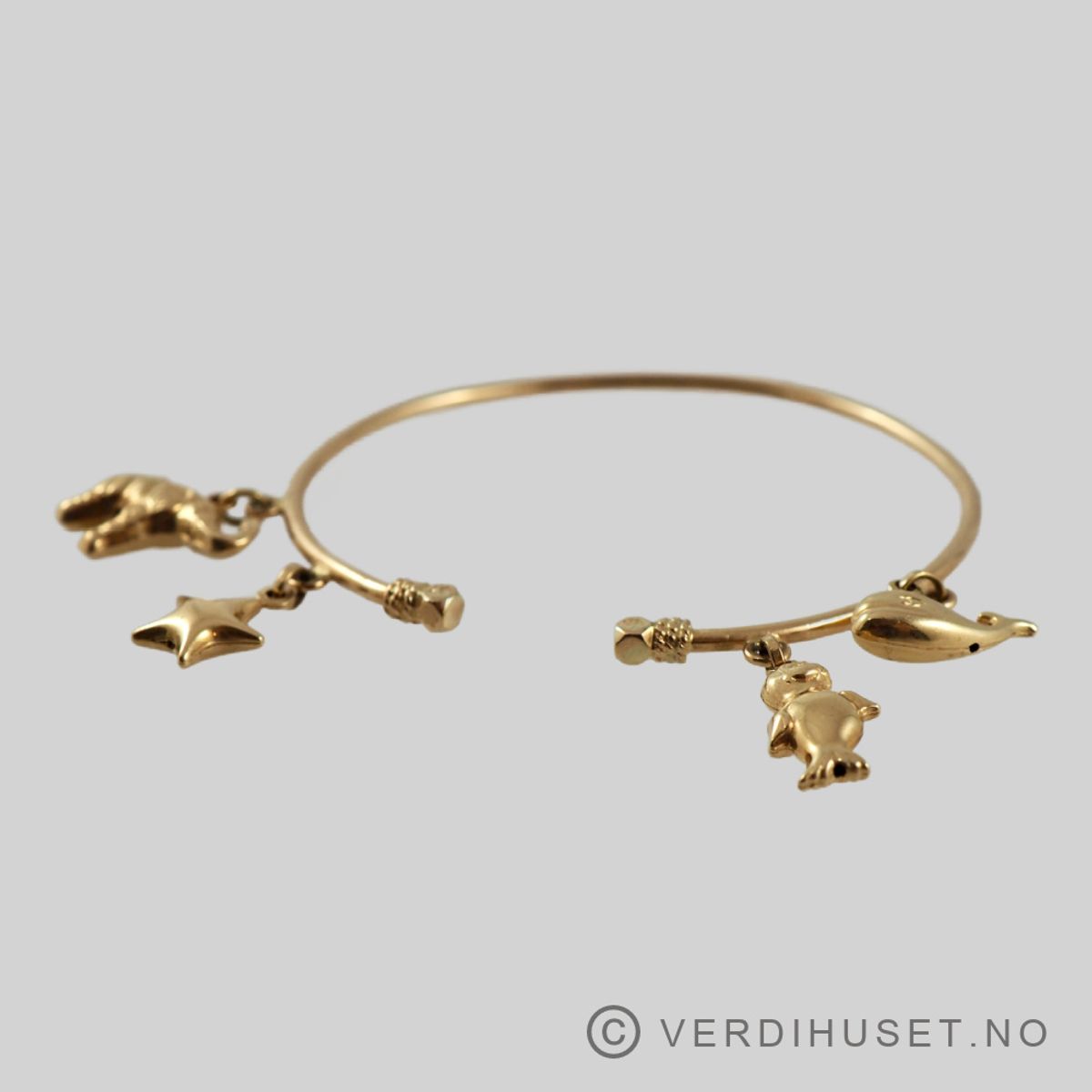 Armring i 18 K gull med charms