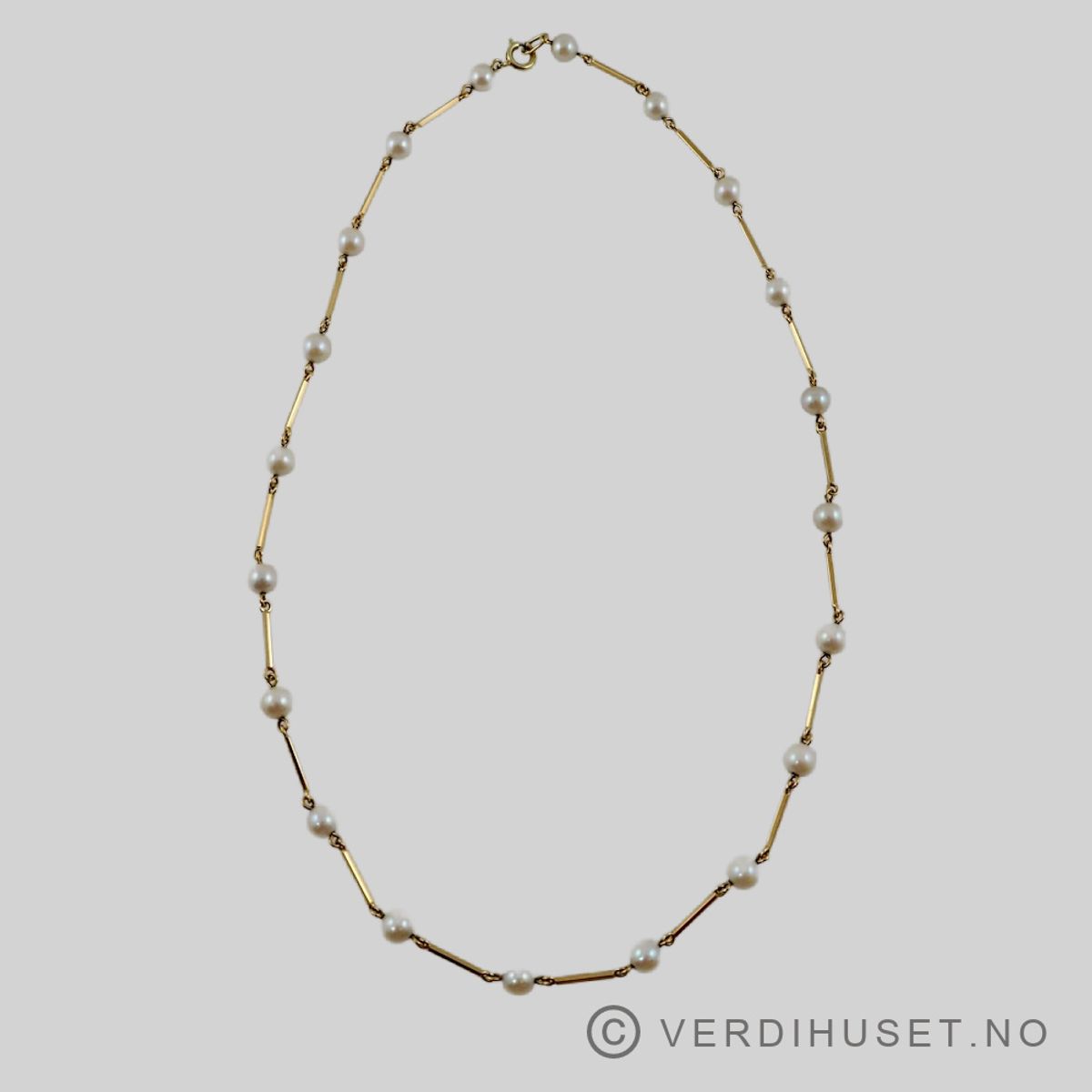 Halssmykke i 14 K gull med perler