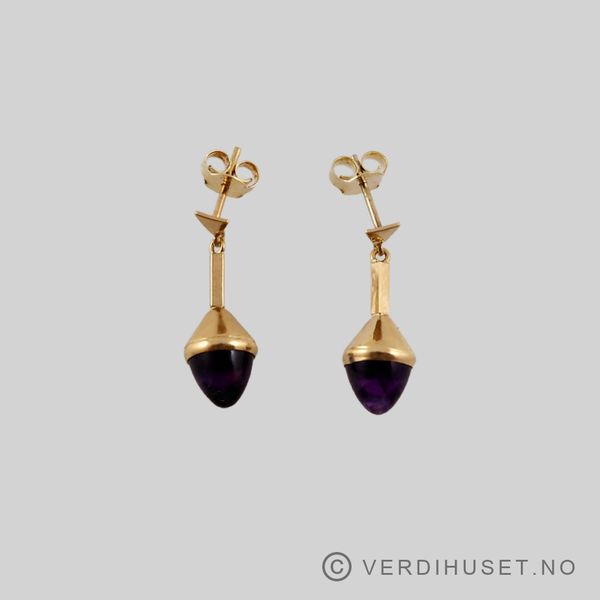 Hovedbilde Ørepynt i 14 K gull med lilla sten