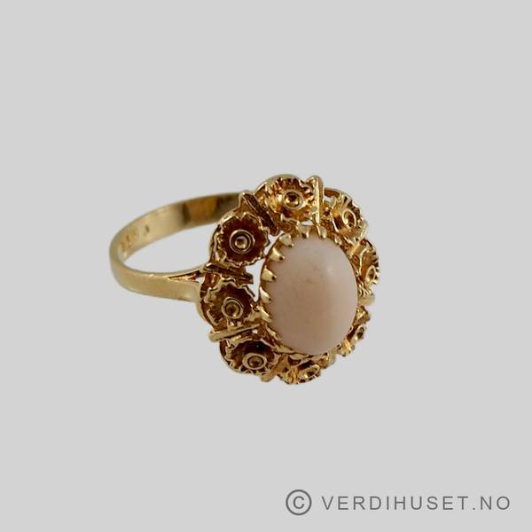 Hovedbilde Ring i 18 K gull med hvit sten