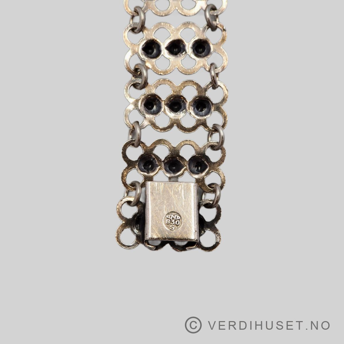 Halssmykke i sølv - Arne Nordlie