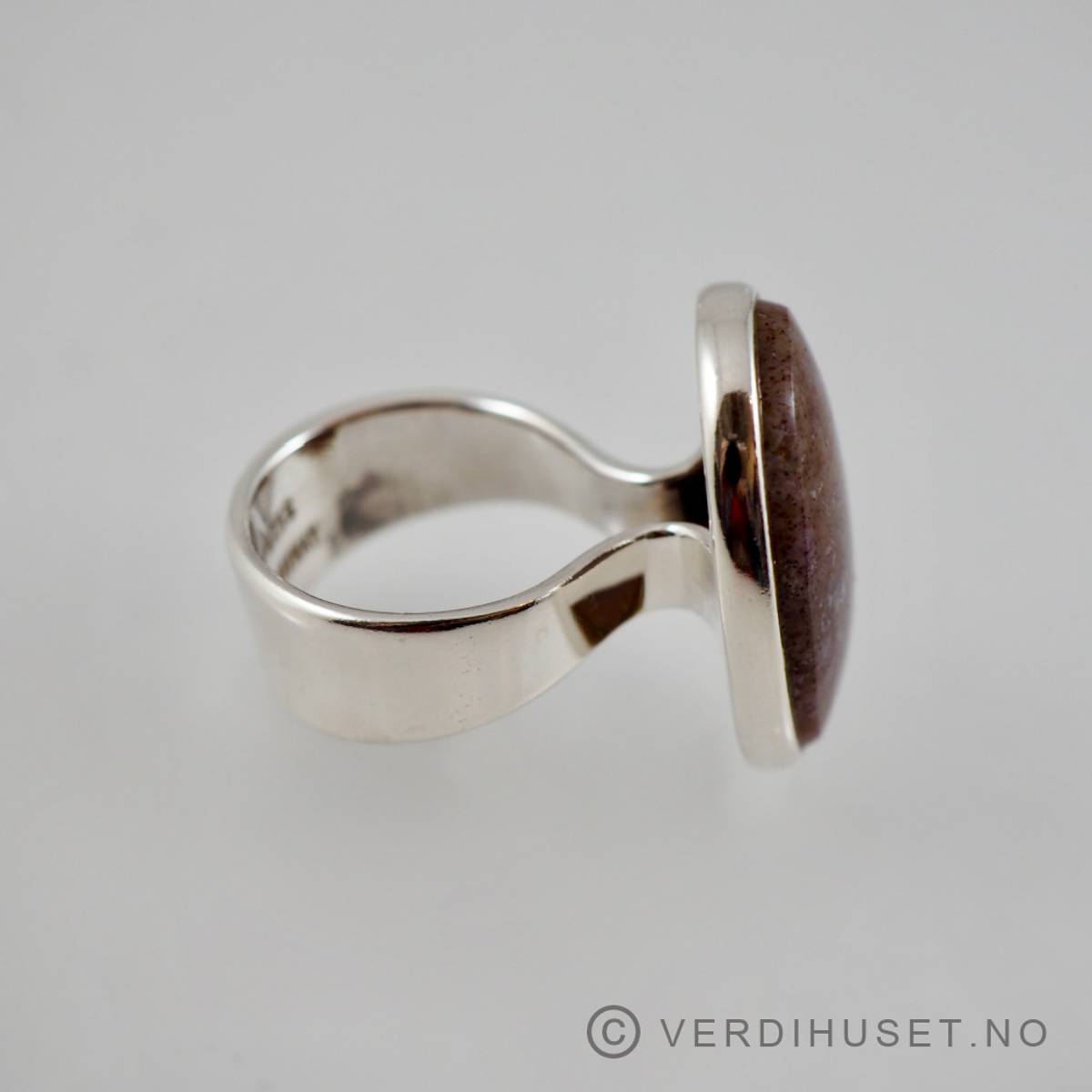 Ring i sølv med stor sten - Aanund Havstad