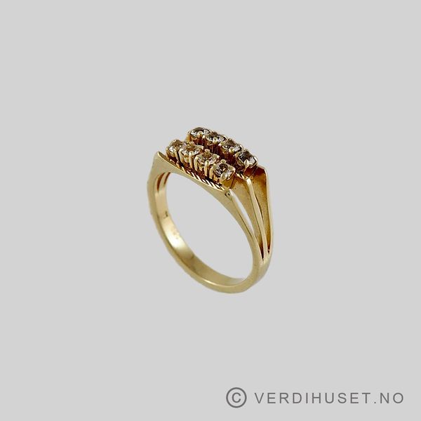Hovedbilde Ring i 14 K gull med blanke stener