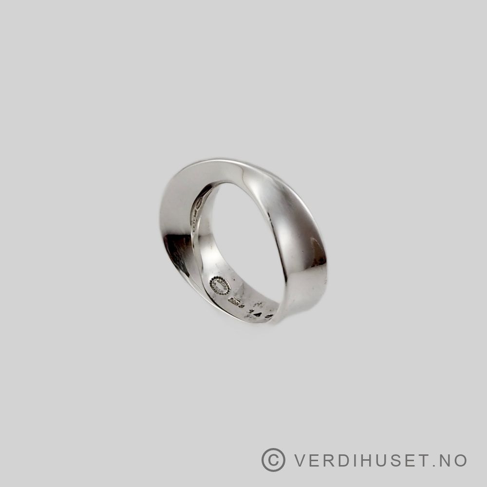 Ring i sølv 
