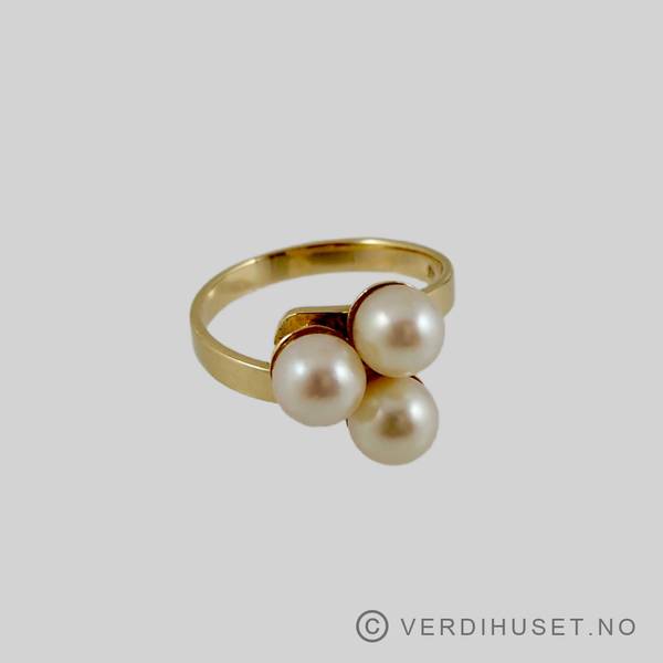 Hovedbilde Ring i 14 K gull med 3 perler