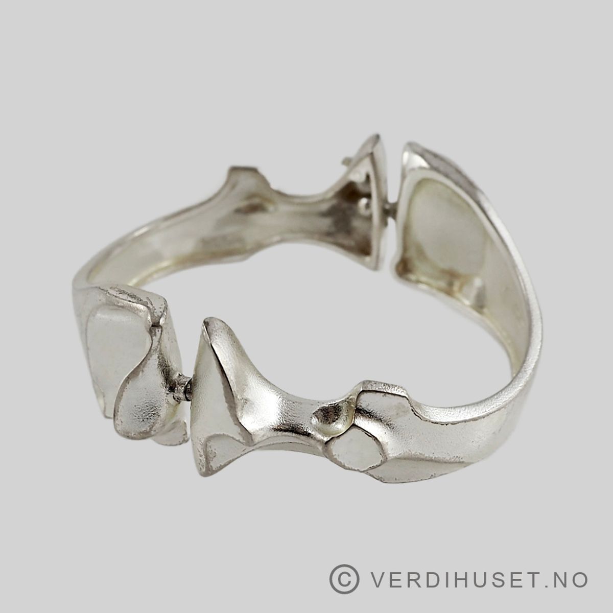 Kraftig armring i sølv - Lapponia
