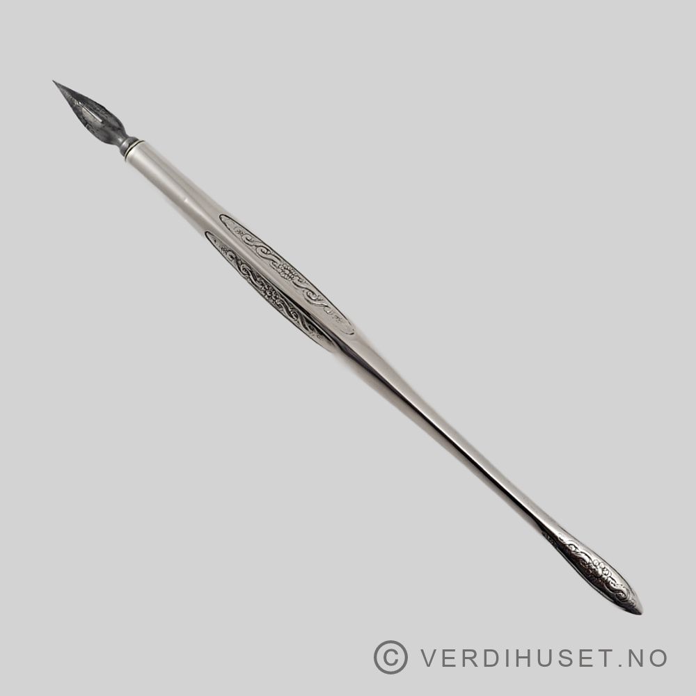 Blekkpenn i sølv med pennesplitt