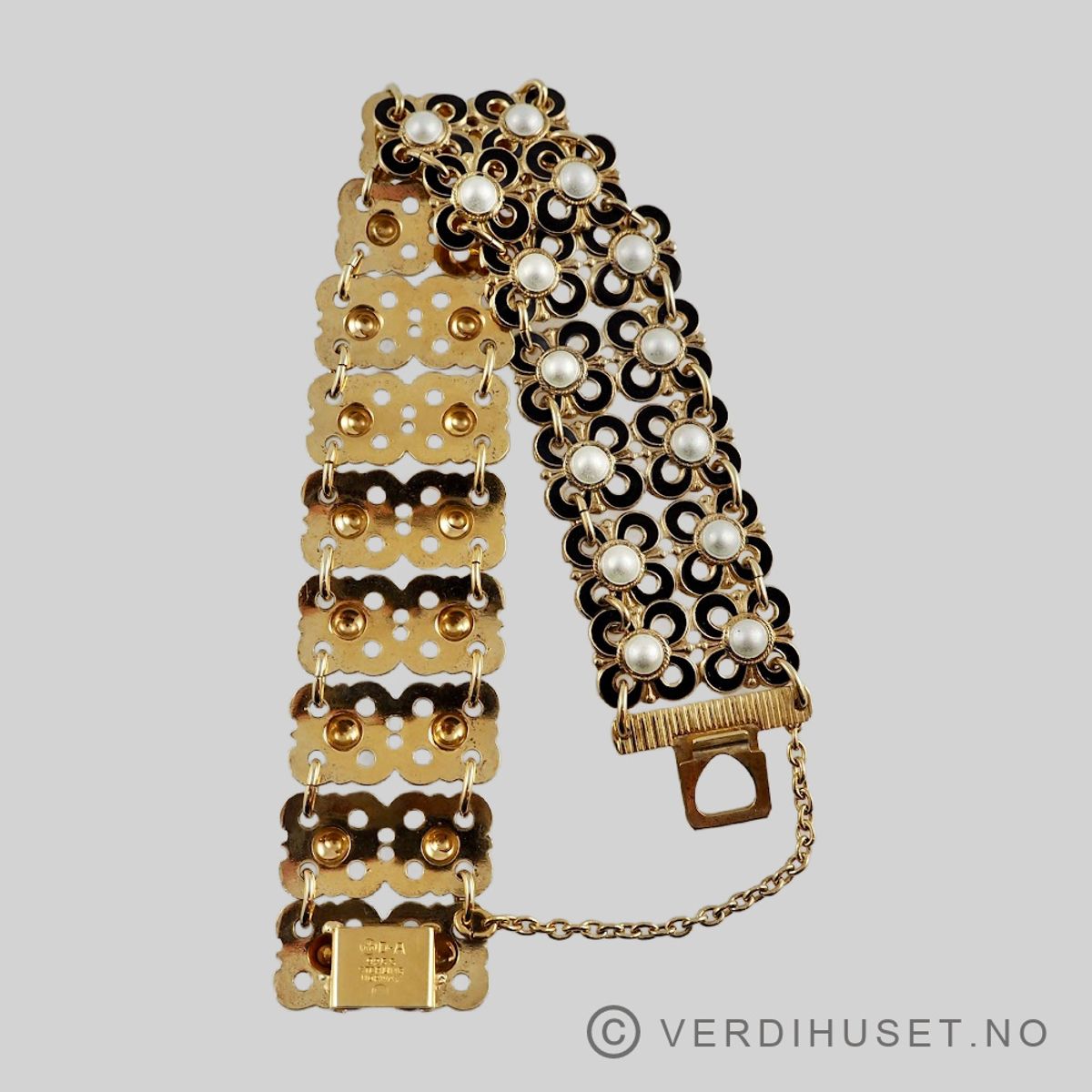 Armbånd i forgylt sølv med sort og hvit emalje - D-A