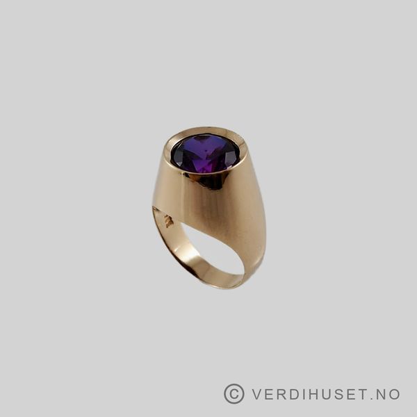 Hovedbilde Ring i 14 K gull med rosa/lilla sten